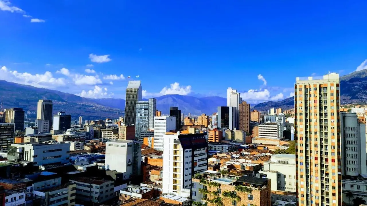 Centro! San Lorenzo - Downtown - Apartaestudio Familiar Medellin
